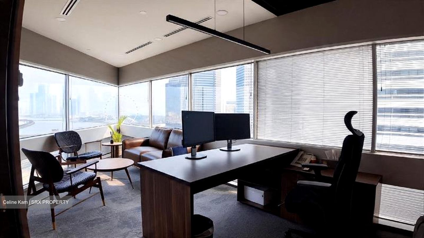 Gateway East (D7), Office #622688741